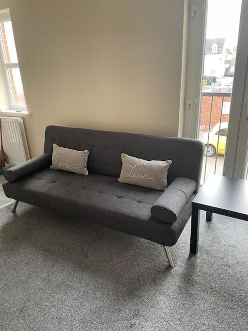 Lovely 1 Bedroom Studio Apartment - Merthyr Tydfil Luaran gambar